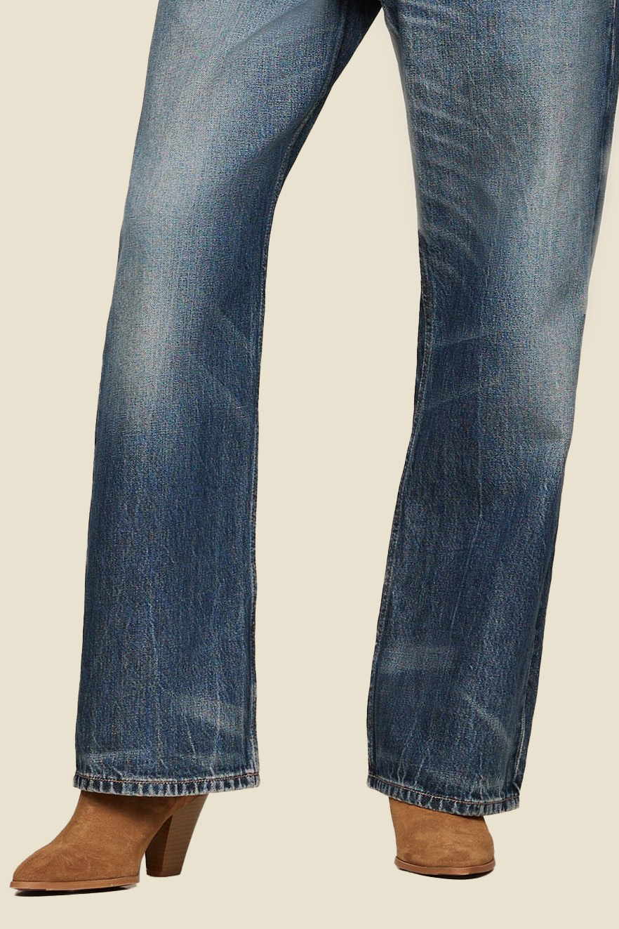 תמונת כל הלוק של מגפוני זמש TOMMY HILFIGER